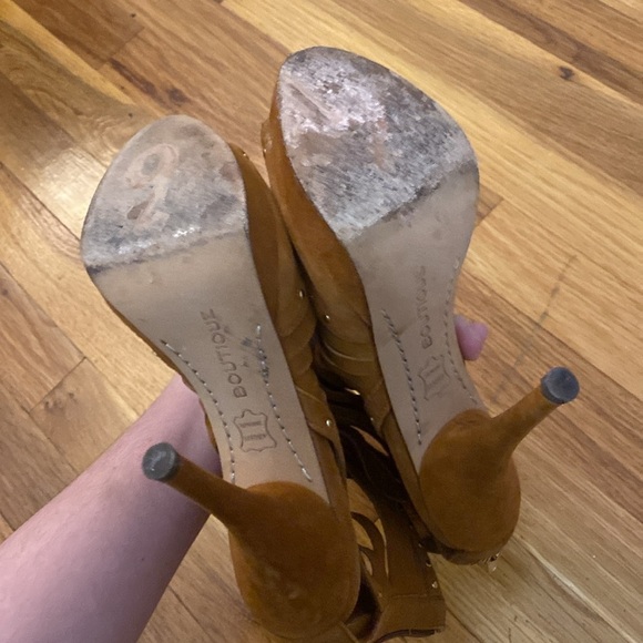 Boutique women’s Brown Studded Heels Size 7 - Picture 6 of 6